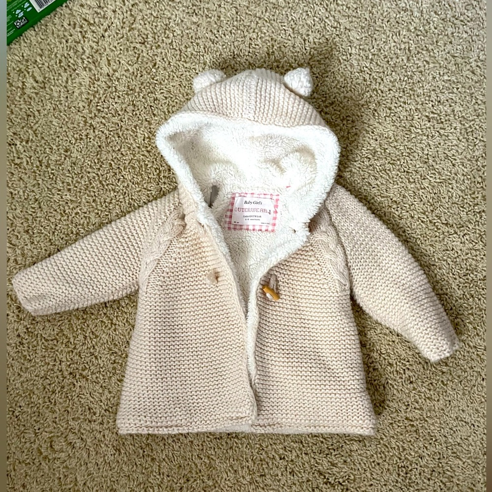 Zara baby girls knitwear sweater with hoodie 12- 18M white